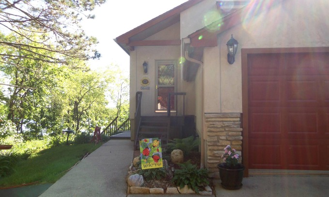 Whitewater House | Relaxing Lake Home on the Edge of Kettle Moraine State Forest