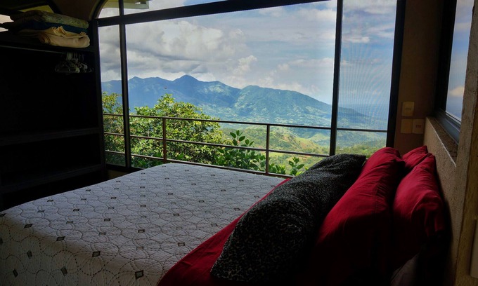 Santiago de Puriscal House | Relaxing Mountain Top Stay – Immaculate Property, Pure Solitude