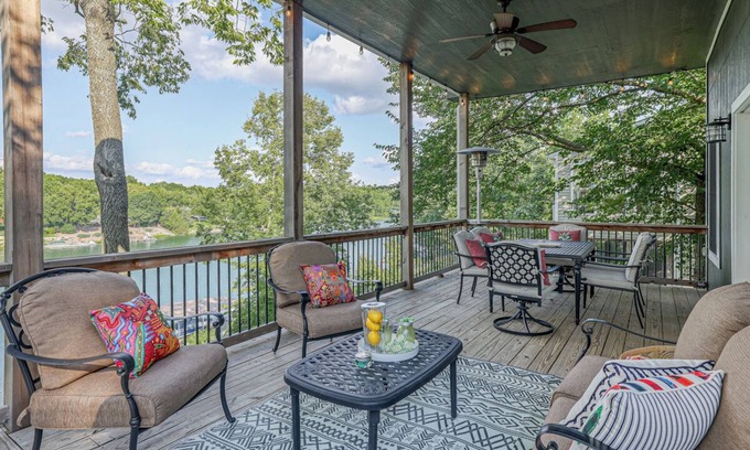 Linn Valley House | Relaxing retreat with beautiful view. Fireplace, grill, firepit, and kayaks.