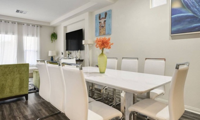 Enterprise House | Relaxing Vegas Stay with BBQ & Games