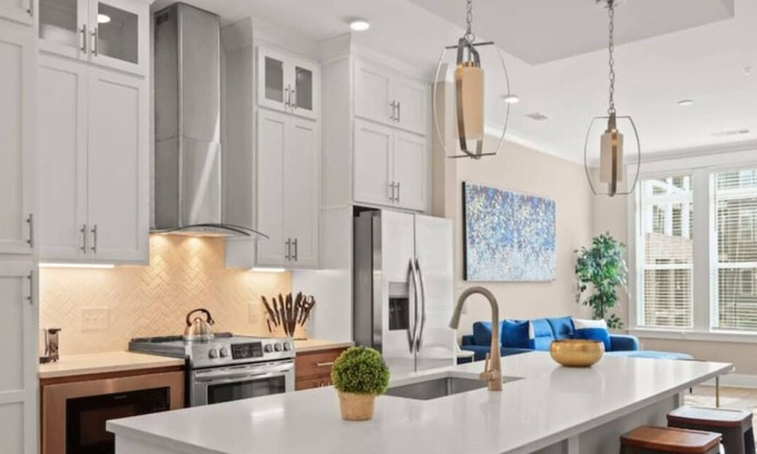 Charlotte Condo | Reluxme| SouthPark 1BR Condo w/Prm Amenities