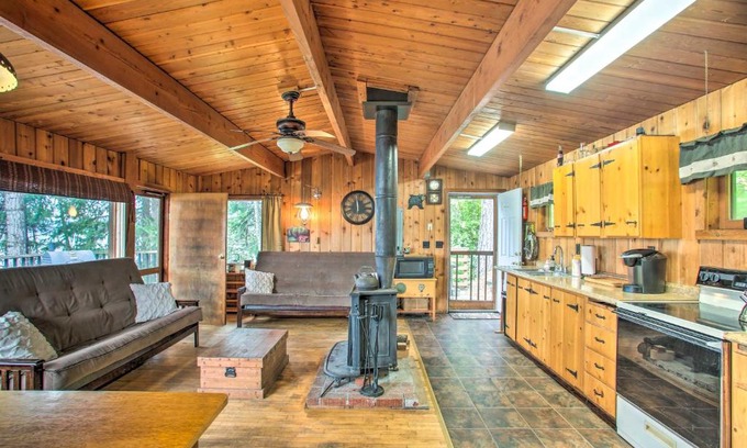 Worley House | Remote Escape Serene Lakeside Cabin with Beach