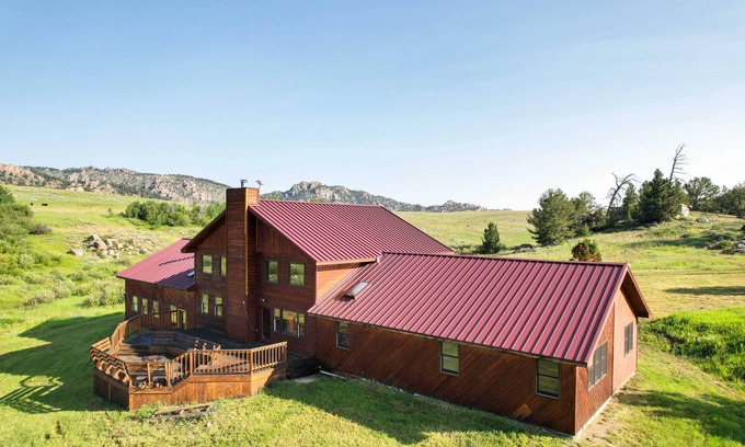 Glenrock Cabin | Remote WY Ranch w/170 Acres & Views Galore!