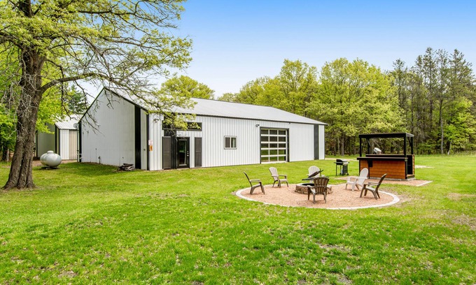 Mather House | Renovated barn retreat with firepit, grill, sauna, foosball, kayaks & movie room