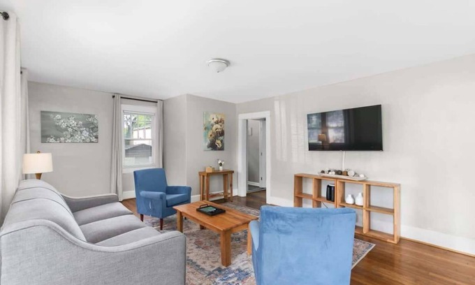 Birmingham House | Renovated! Mins to BHM CrossPlex-Central Park Chic