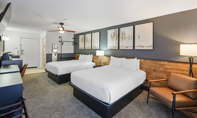 Townsend Hotel | Renovated Pet-Friendly Double Room