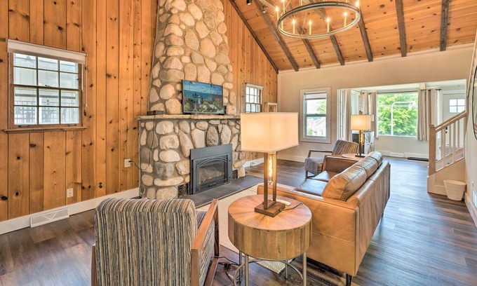 Lake Geneva Cabin | Renovated & Spacious Cabin w/ Patio & Grounds