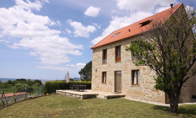 Muros House | Renoviertes Steinhaus 5 Minuten vom Strand für Familien und Freunde