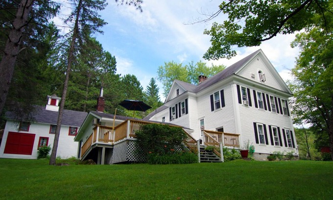 Wilmington Bed & Breakfast | Rent out the entire inn & enjoy all of amenities available! Breakfast included!