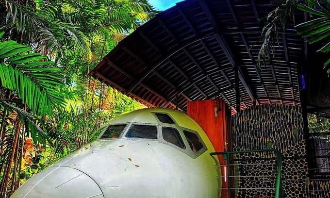 Manuel Antonio Resort | Repurposed Cockpit Cabana w PRIVATE outdoor Soaking TUB