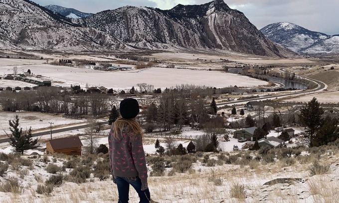 Gardiner House | Reserve 2, 3 or all 4 cabins on this 13 acre horse ranch.5 mins from YNP!