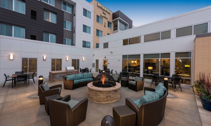 Ashwaubenon Hotel | Residence Inn by Marriott Green Bay Downtown