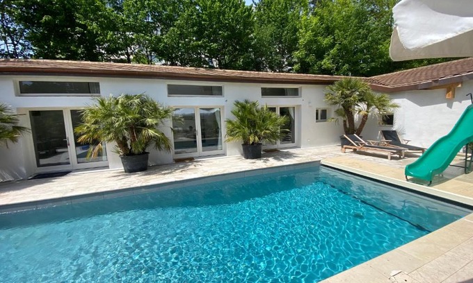 Chene-Bougeries Villa | Residence Mont-Blanc Poolhouse