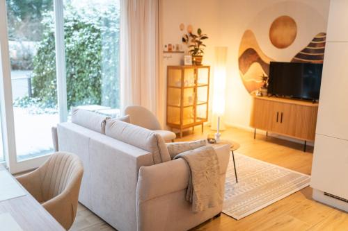 Bad Zwischenahn Apartment | Residenz - Lichtermeer - Seeterrasse - Sauna - Parkplatz