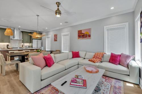 Berry Hill House | Resonant - 2 Townhomes - 2 Private Rooftop Decks