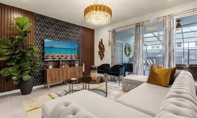 Wellington House | Resort Bliss with Water Park & Pool Fun