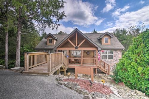 Branson West House | Resort Perks! Woodsy Family Retreat Near SDC