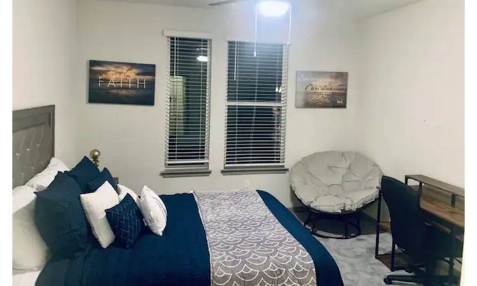 Sanford Apartment | Resort style suite near Attractions & Shopping!