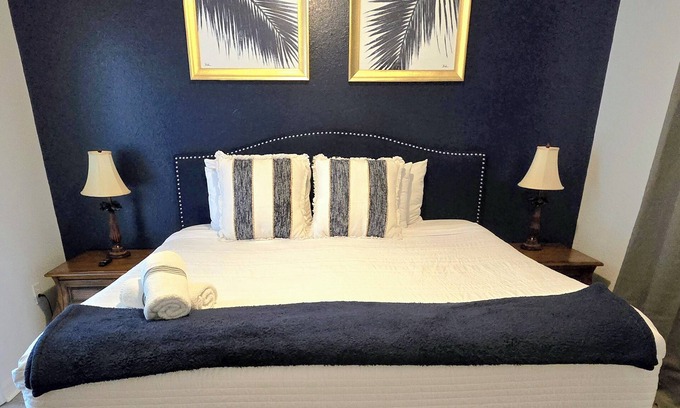 Haines City House | Resort Villa, Pools Fun and relaxation/w Kingbed