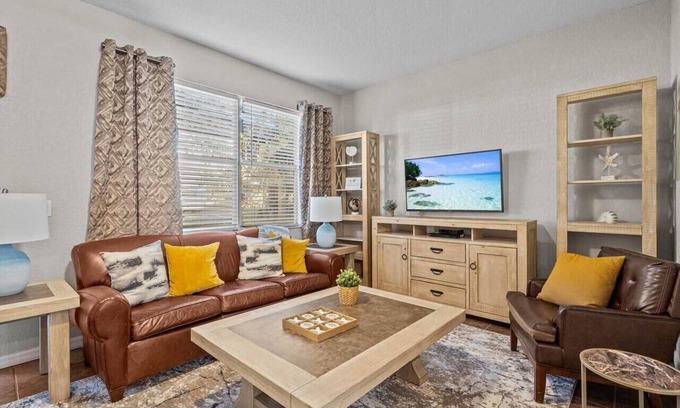 Wellington House | Resort & Water Park Townhouse near Disney