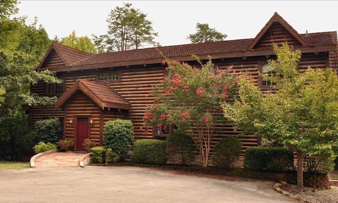 Kingston Cabin | Respite Lodge by the Tennessee River