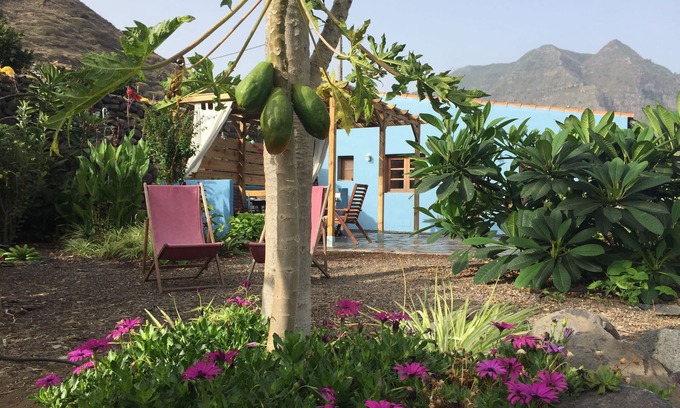 Hermigua Cottage | REST ENJOYING THE VIEWS OF THE SEA AND THE MOUNTAIN