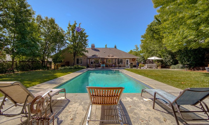 Columbia House | Rest, Relax, Rejuvenate!