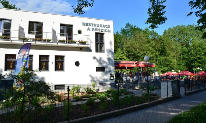 Hradec Kralove House | Restaurace a penzion Zděná Bouda