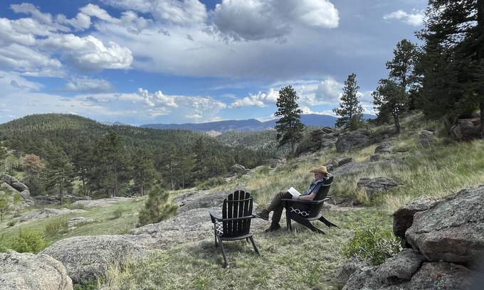 Glacier View Meadows House | Restful 3 Bedroom Mountain Retreat Bordering National Forest, 31+ day stays