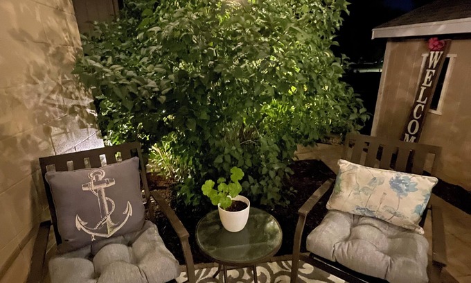 Omaha Apartment | Restful Retreat. Quiet neighborhood. Perfect location. Close to the interstate.