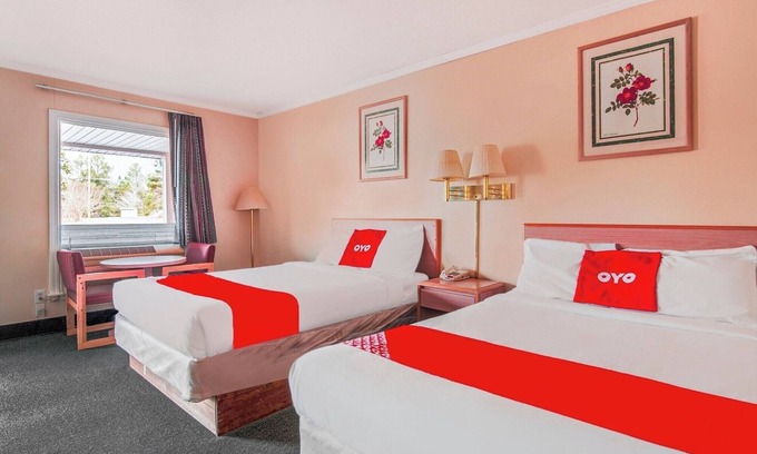 Durham Hotel | Restful Suburban Spot w/Full Beds + Parking Near Tobacco Campus