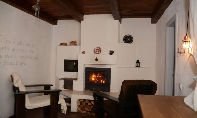 Bran Cottage | Restored old traditional smallhouse