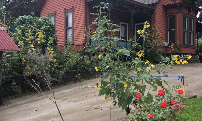 Des Moines House | Restored Victorian, Walk & Bike