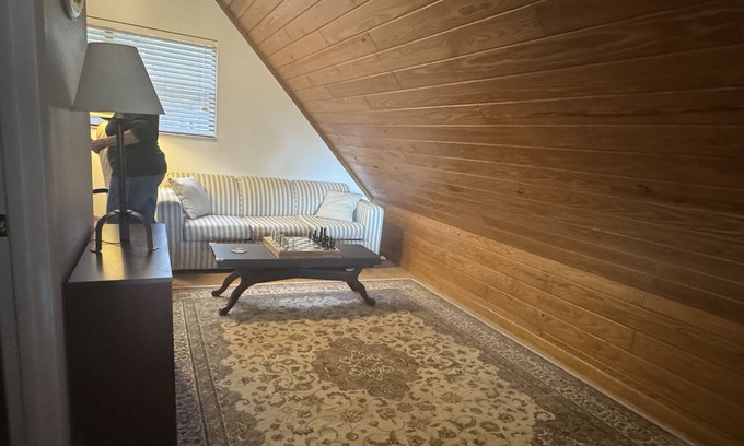 Dunnellon Cottage | Retreat at the Riverside in Comfort