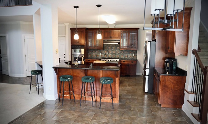 Sharpsburg House | Retreat & Resort Get-Away