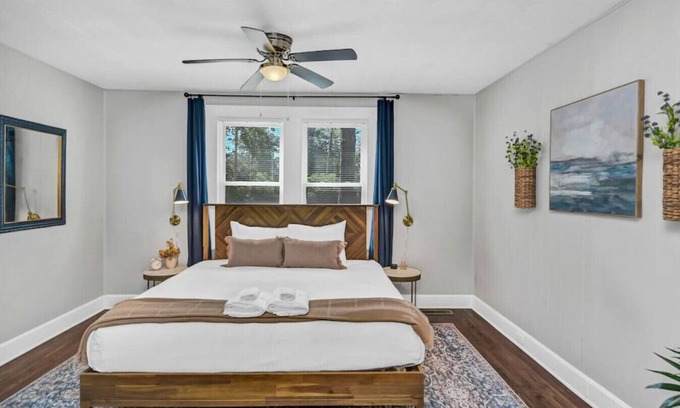 Forest Acres House | Revamped 3BR Oasis on Forest Dr