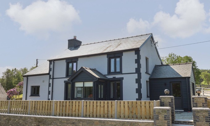 Devils Bridge Cottage | RHIWMYNACH, family friendly, country holiday cottage in Aberystwyth