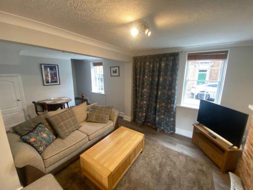 Barrow upon Humber House | Ribston Pippin 3 bed modernised character cottage