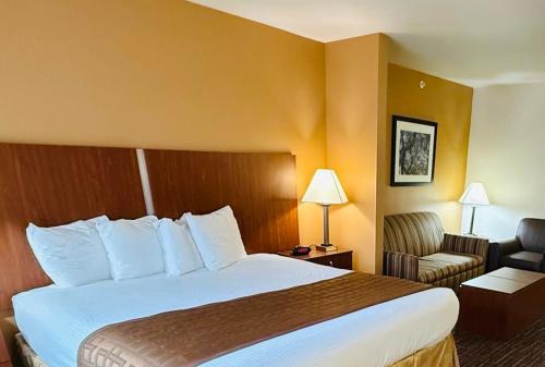 Sidney Hotel | Richland Inn and Suites