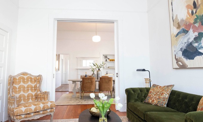 Healdsburg House | Right in the heart of Healdsburg lies this charming two-bedroom house