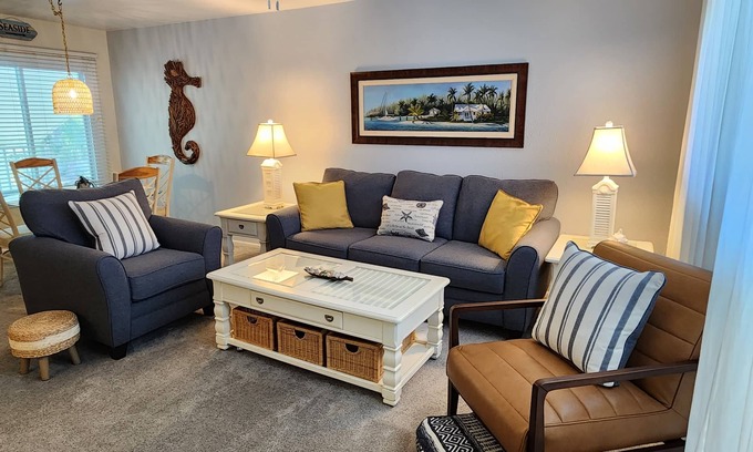 Bayview Condo | Ring in the New Year on Boca Ciega Bay! January 2026 available!