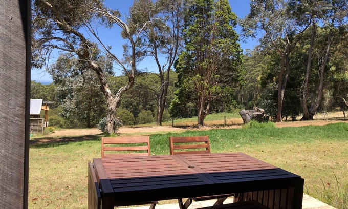 Ocean Beach Ski Chalet | Rita @ Monkey Rock Winery