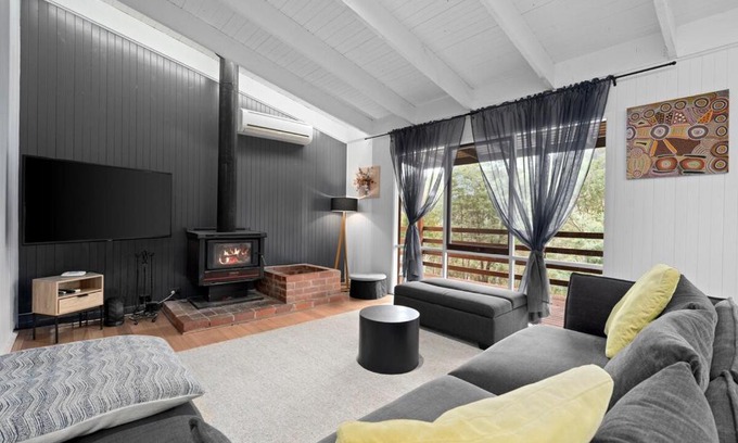 Sawmill Settlement House | Rivendell - A Charming Mountain Retreat