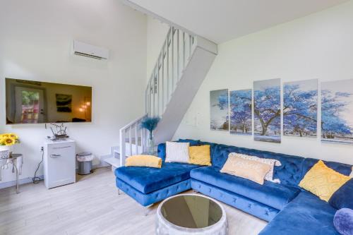 Mountain View Apartment | River Access and Private Deck Mountain View Retreat