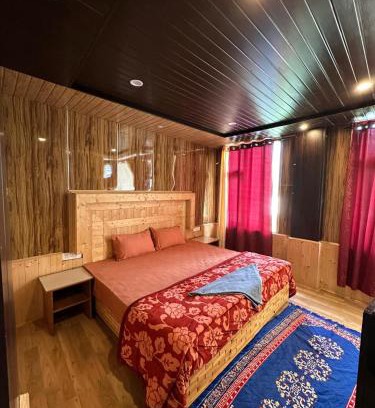 Vashist House | River Bed