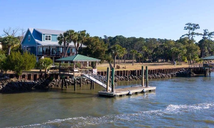 Daufuskie Island House | River Bluff Retreat with Private Dock