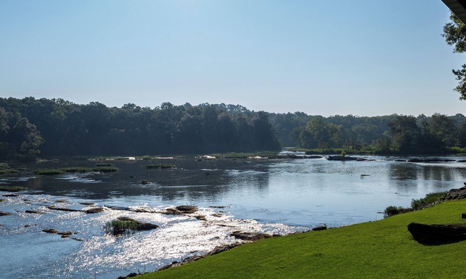 Dadeville Cabin | River Front Cabin - Fish, Kayak, Relax n40 min. to Auburn, 1 hr. to Talladega