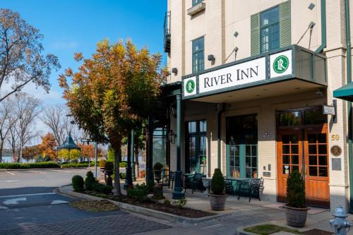 Harbor Town Hotel | River Inn of Harbor Town