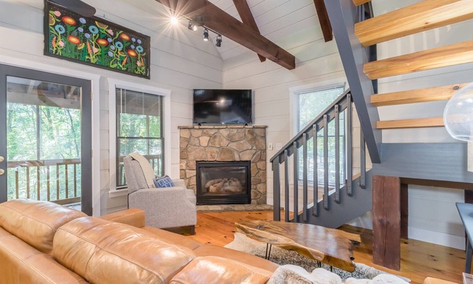 Demorest Cabin | River Mountain Cabin Near Helen, Demorest & More