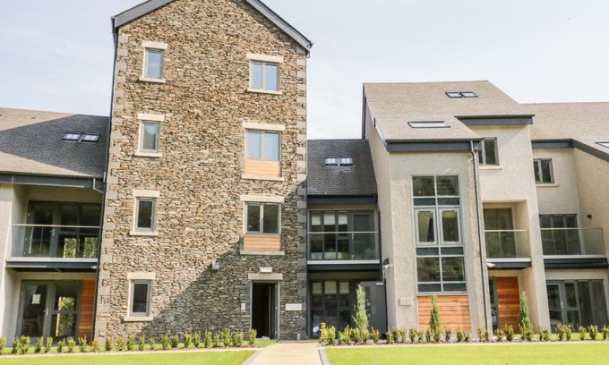 Backbarrow House | River View